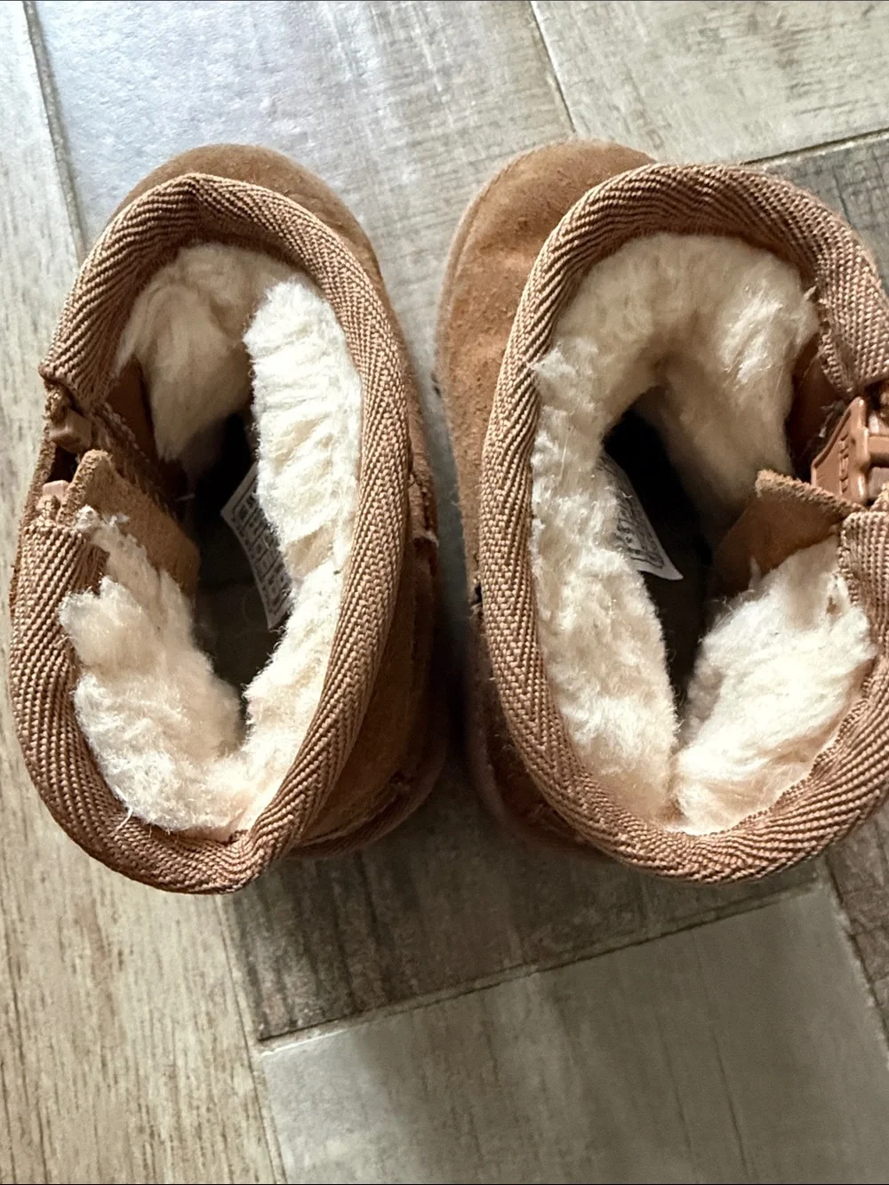 UGG Kids Chestnut Suede Shearling-Lined Slip-On Boots